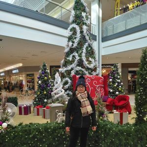 Meet your Posher, Leonila